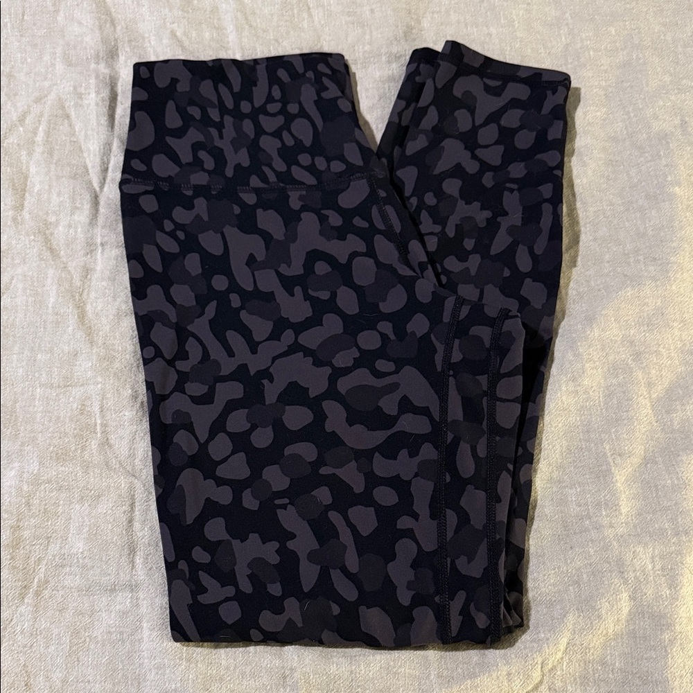 Women Black leopard leggings